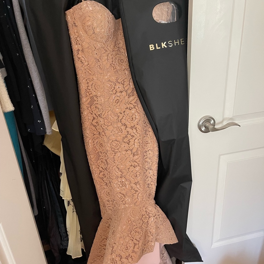 NEVER WORN - ELLE ZEITOUNE DRESS - Picture 2 of 2